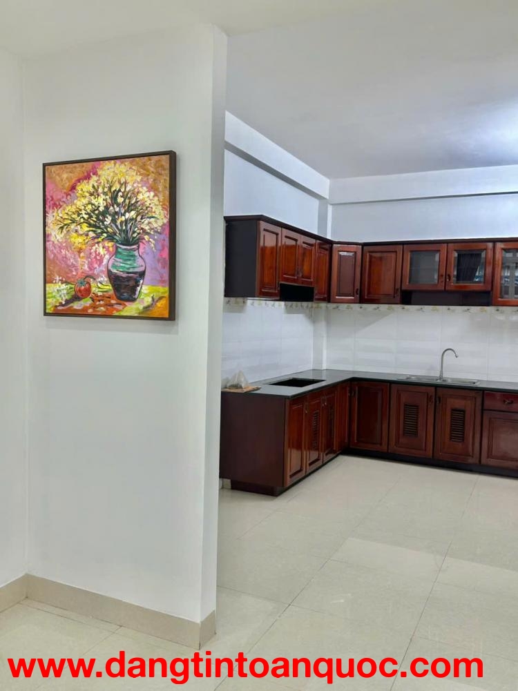 Bán Nhà 2 tầng + lửng mặt tiền đường Trương Định - Tp Nha Trang Diện tích 52m2 Giá bán 9,9 tỷ bớt nh