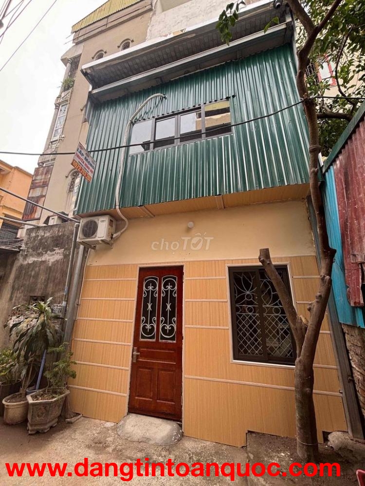 Cho thuê nhà nguyên căn 2 tầng tại phố Hồng Mai, quận Hai Bà Trưng, HN