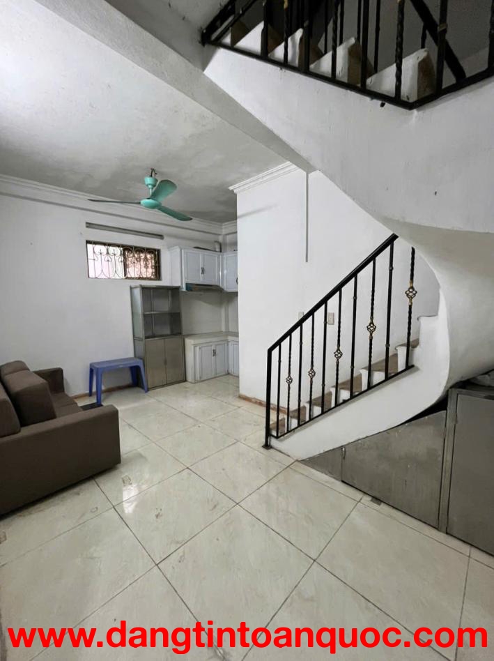 Chính chủ cho thuê nhà riêng số 27 nghách 15 ngõ Giếng Mứt, Bạch Mai, Hà Nội