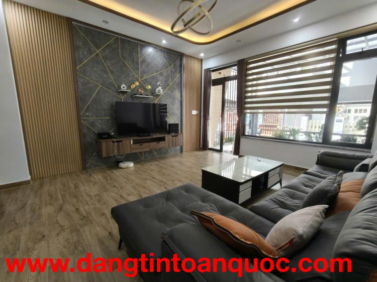 CHO THUÊ NHÀ ĐẸP PHÙ ĐỔNG THIÊN VƯƠNG – P8, ĐÀ LẠT