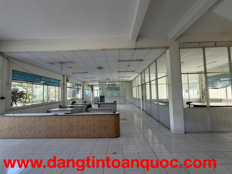 XT675 nhà xưởng sản xuất kinh doanh thương mại phù hợp chuyển đổi công năng thuê