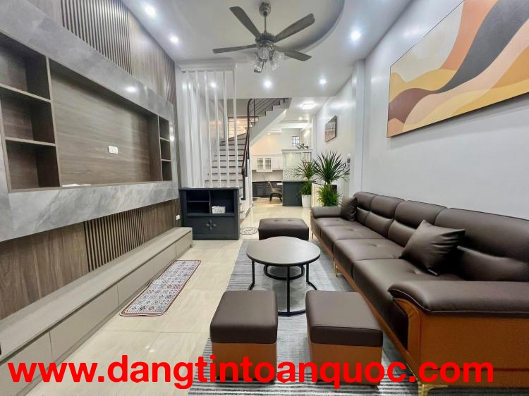 NHÀ ĐƯỜNG LÁNG 45M 4T NHỈNH 9 TỶ-GẦN PHỐ-NGÕ RỘNG-THOÁNG- KINH DOANH