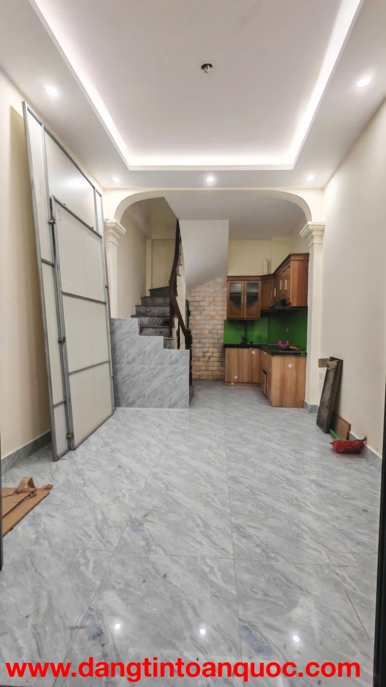 Cho thuê nhà Ngõ Hoà bình 7, 27m² x 5 tầng, 3 ngủ, 11 triệu