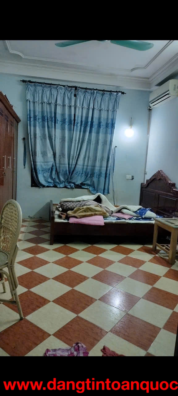 Cần cho thuê nhà ngõ Đền Lừ 30m² × 4 tầng, 2PN, 3 vệ sinh, 8 triệu/tháng.