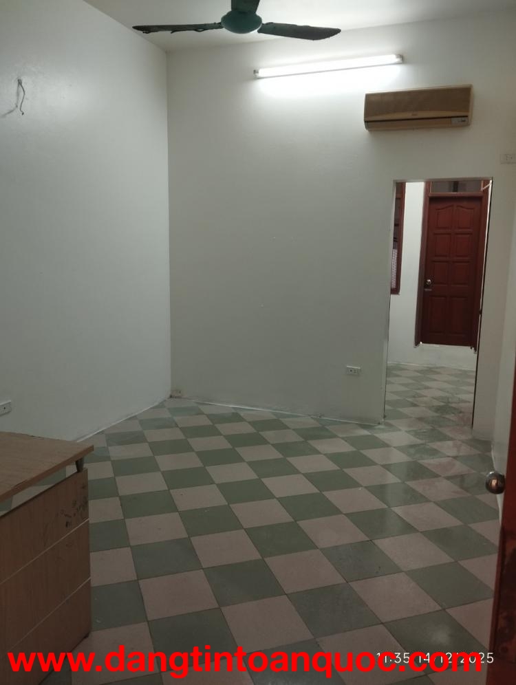 Cho thuê căn hộ tập thể tại 17 ngõ 563 Giải Phóng, Hoàng Mai, Hà Nội