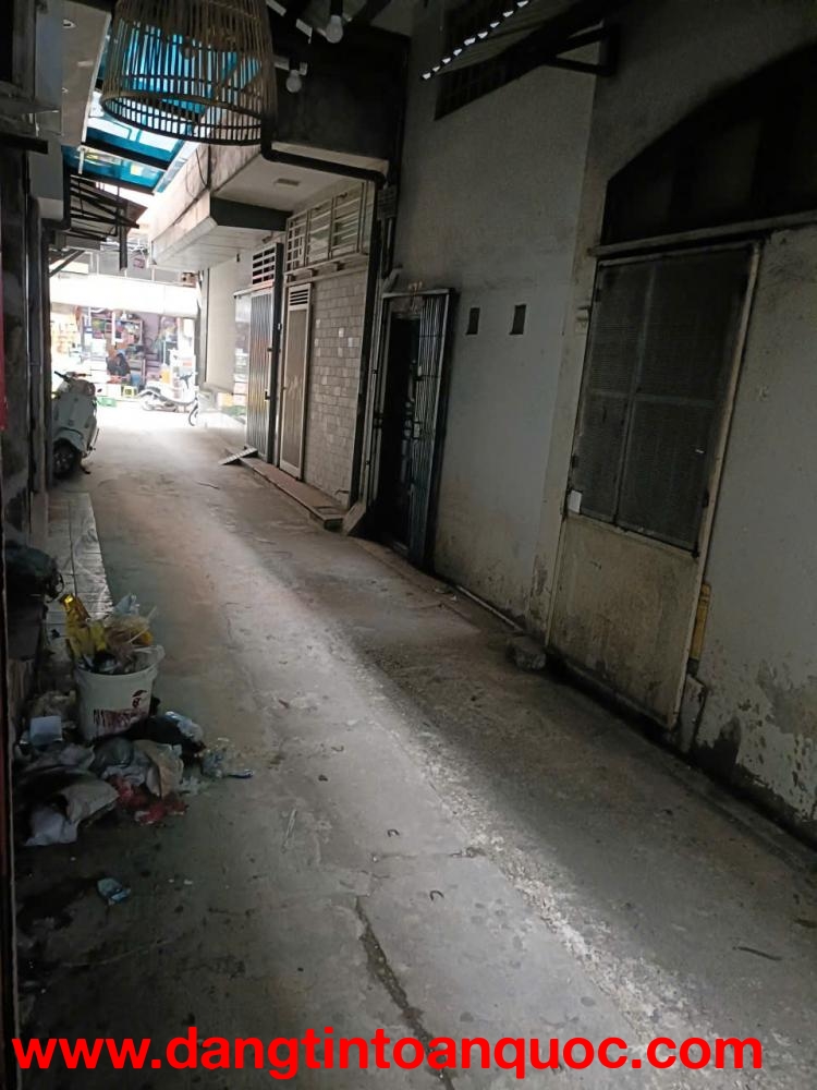 Cho thuê nhà tập thể tầng 1 Láng Hạ, 52m², mặt tiền 6m, 2 ngủ, 9.5 Triệu