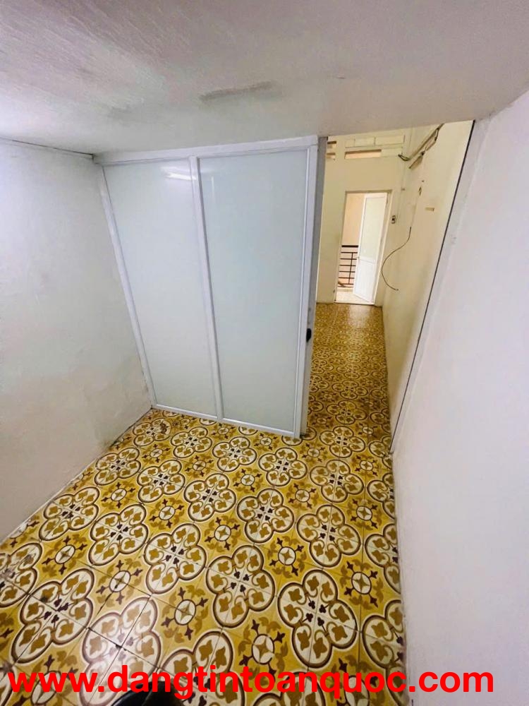 CHO THUÊ NHÀ NGUYÊN CĂN 4 TẦNG TẠI HAI BÀ TRƯNG, HÀ NỘI