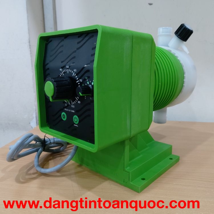 Bơm định lượng EMEC AMS CO LPUS 2505 Bơm liên tục với bộ giảm tốc (1/10)