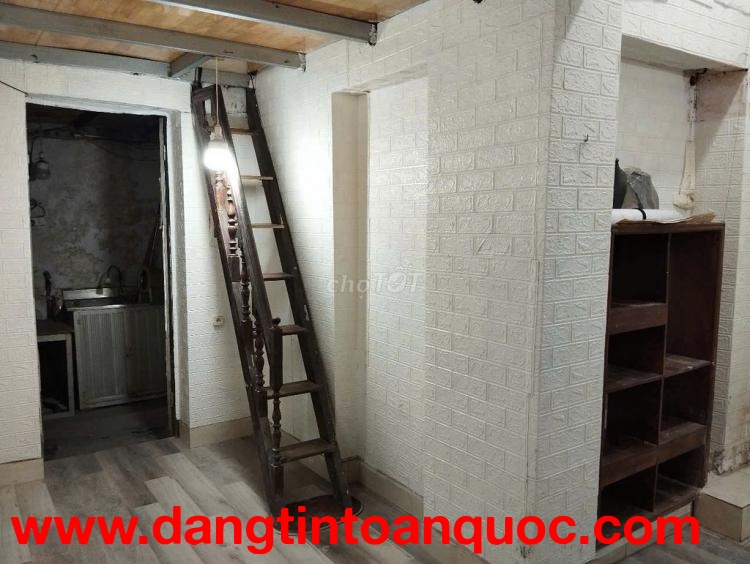 Chính chủ cho thuê nhà phố cổ số 9 Hàng Cót, thuận tiện cho việc đi lại gần chợ Đồng Xuân, gần Trườn