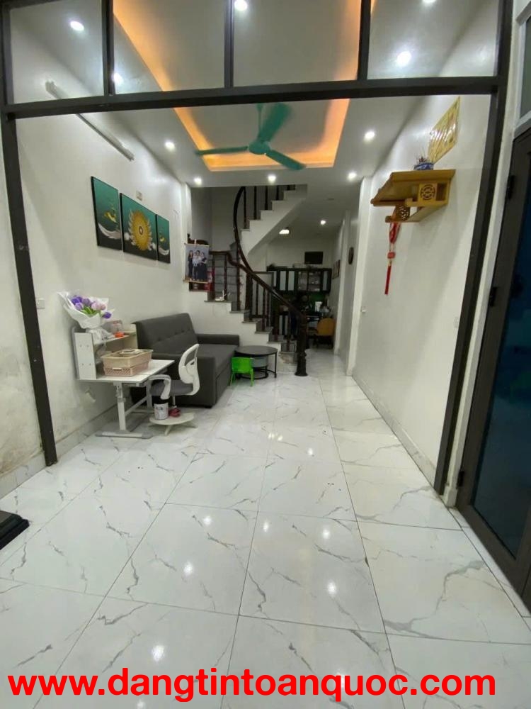 Cho thuê nhà riêng tại Định Công Thượng, Hoàng Mai, Hà Nội