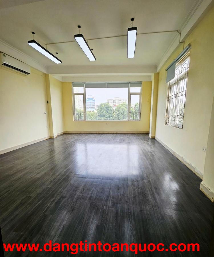 Cho thuê văn phòng 6 triệu ngay mặt đường Nguyễn Ngọc Vũ