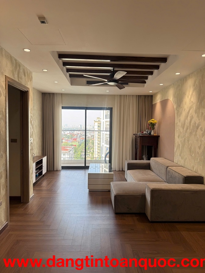 Chính chủ bán CC 83m tầng 12 Le Grand Jardin Sài Đồng giá 7,2 tỷ ban công ĐN sẵn sổ