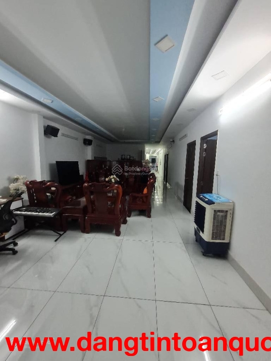 BÁN CĂN HỘ DỊCH VỤ 64 PHÒNG, DÒNG TIỀN 1,8 TỶ/NĂM, NGAY PHAN VĂN HỚN, Q.12, GIÁ CHỈ 38 TỶ