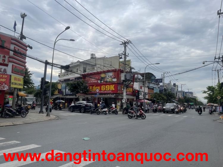 Bán Nhà Mặt Tiền Phan Văn Hớn Quận 12 - 300m² (10x30m) - Vị Trí Kinh Doanh Đắc Địa