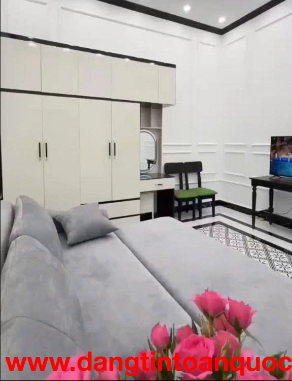 Cho thuê căn hộ tầng 2 Cù Chính Lan 40m², giá 6,5 triệu/tháng.