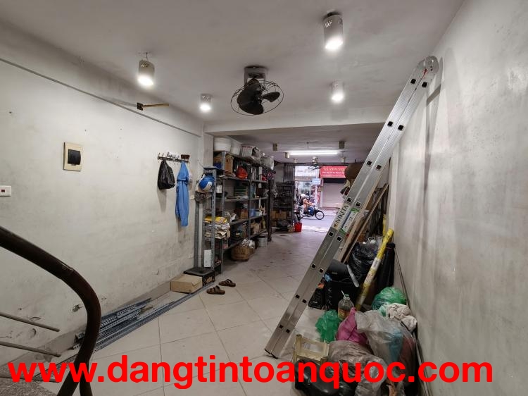 Cho thuê nhà MP Nguyễn Khuyến kinh doanh bất chấp mọi mô hình trừ hàng ăn 55m2 x 4 tầng