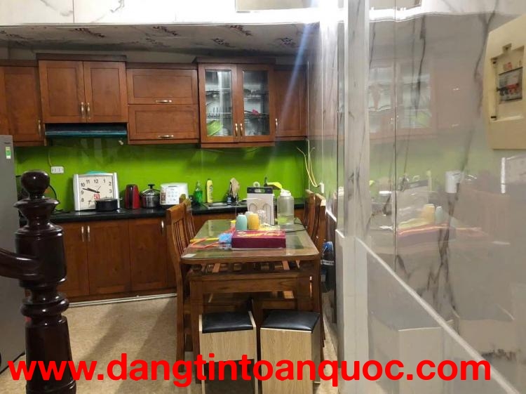 Cho thuê nhà ngõ Khương Thượng 35m² x 4 tầng, 4PN, giá 11 triệu