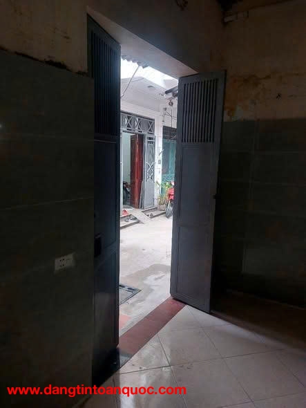 Sang nhượng cửa hàng tạp hóa – vào là bán ngay!