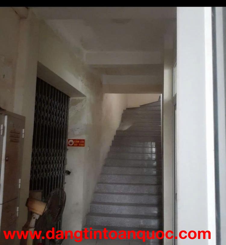 Cho thuê nhà ngõ Tam Trinh, 30m² x 3 tầng, 2 ngủ, 2 vệ sinh  6 triệu 10 mét ra ô tô