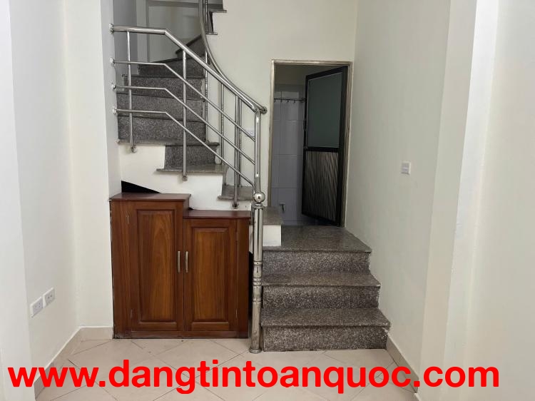 CHÍNH CHỦ CHO THUÊ NHÀ NGUYÊN CĂN – NGÕ 1160 ĐƯỜNG LÁNG, ĐỐNG ĐA, HÀ NỘI