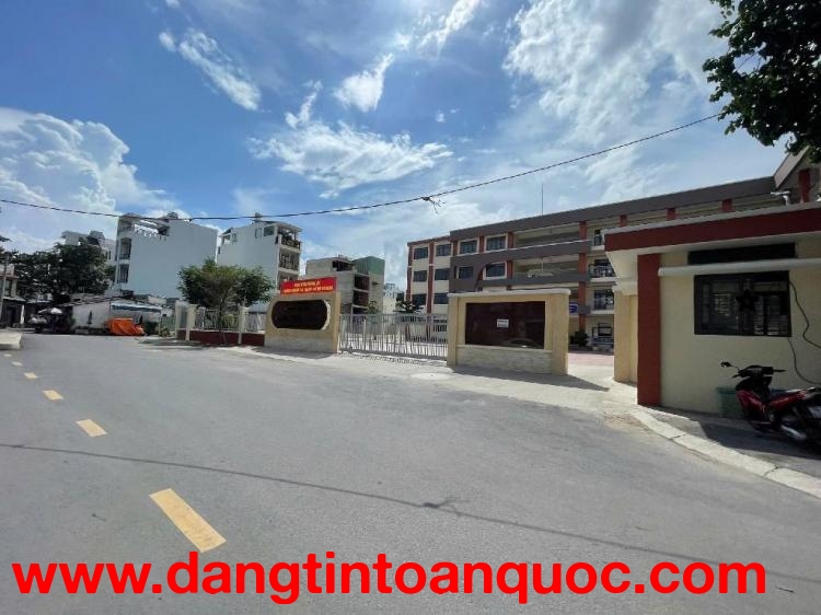 BÁN ĐẤT THỔ CƯ 750M2 TẠI THỦ ĐỨC SỔ HỒNG CHÍNH CHỦ GIÁ HỚI CHỈ 100 NGHÌN VỊ TRÍ VÀNG PHẠM VĂN ĐỒNG