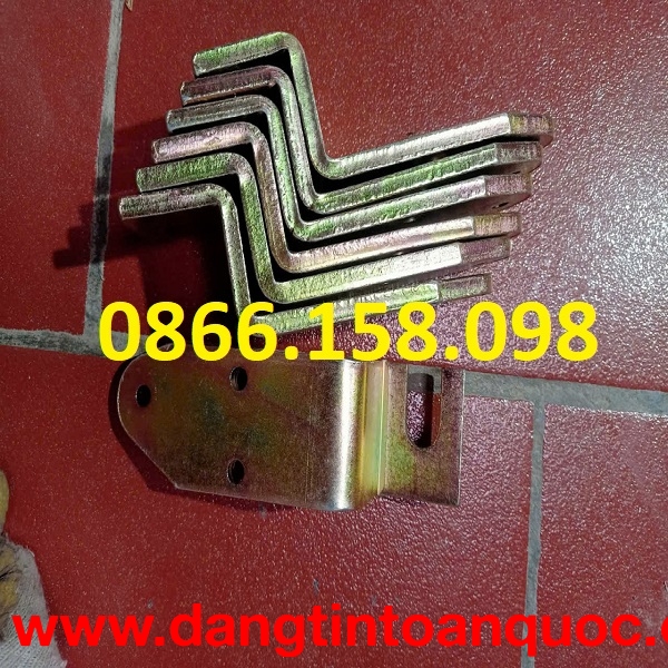 Nhà máy sản xuất pát cong sắt, pát cong thùng xe tải giá rẻ