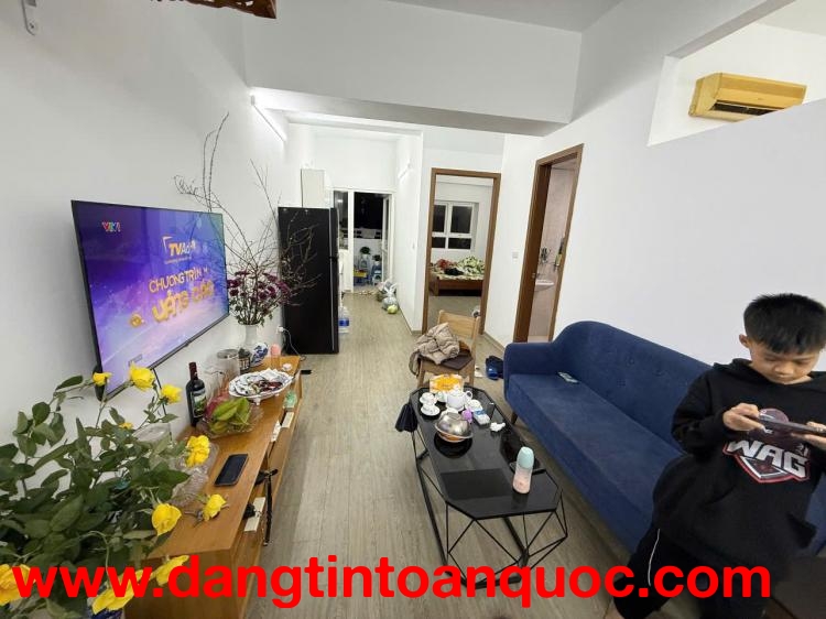 Cho thuê căn hộ Nam Trung Yên, 50m2, 2 ngủ, 10 Triệu Full đồ ở hộ gia đình