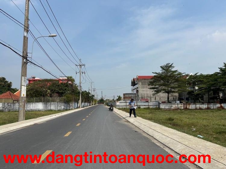 BÁN GẤP 2533m2 Đất- NN, SHR , Bà Điểm 4-  Hóc Môn-  Chỉ 27 Tỷ 5