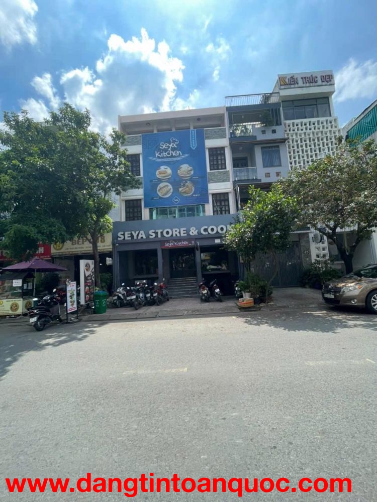 Mặt tiền Cao Đức Lân, Quận 2