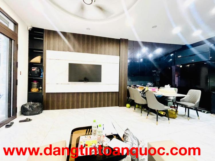 Bán nhà Cao Bá Quát, 60m2, 6 tầng, mặt tiền 5.5m, 29.8 tỷ, kinh doanh homestay