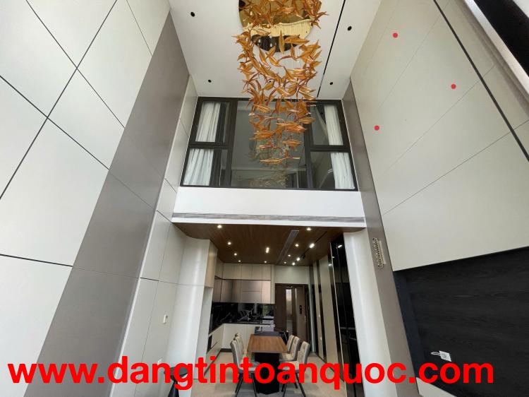 BÁN NHÀ TƯ ĐÌNH LONG BIÊN DT 55M2 Ô TÔ 7 CHỖ THANG MÁY TẶNG FULL NỘI THẤT