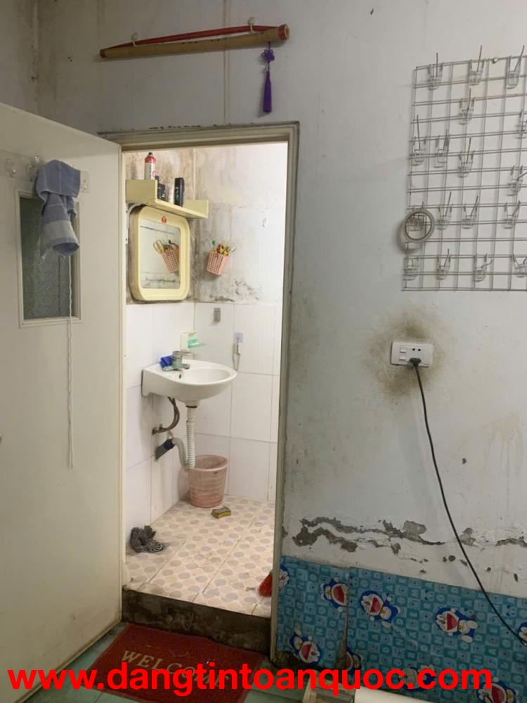 Cho thuê nhà nguyên căn tại ngõ 69 Hoàng Văn Thái, 100m² x 2 tầng,  3 ngủ, 2 WC, 8 triệu