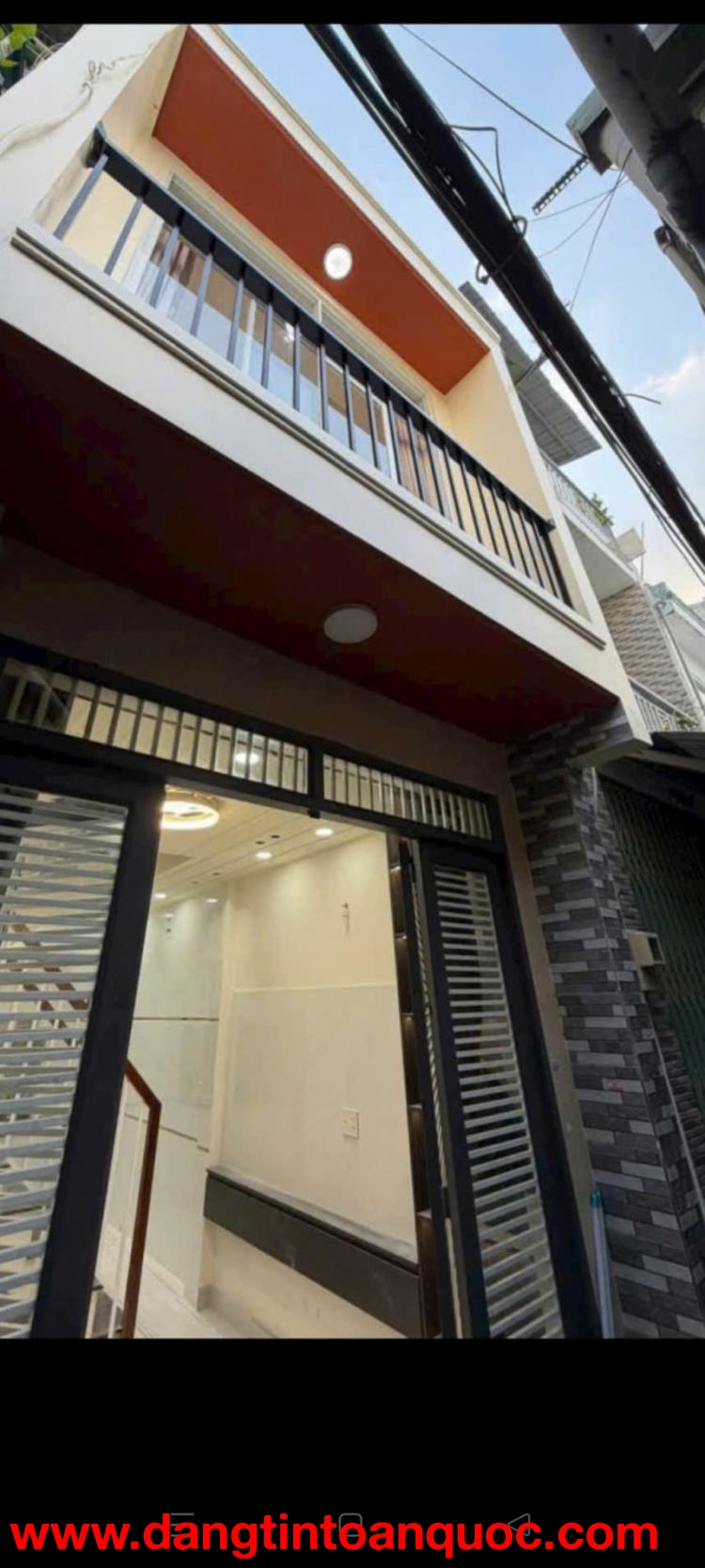 Bán gấp nhà gần siêu thị coopmart Quang Trung Gò Vấp 2,95 tỷ tới 20m2, 2 tầng, tiện ích xung quanh k