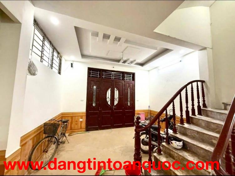 Siêu phẩm Phân Lô Định Công Thượng- Lô góc, 44m*5 tầng*5mMT-O tô vào nhà. Giá 9,5 tỷ