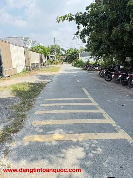 Bán đất mặt tiền 42x50m giá 25 tỷ Đường Tân Hiệp 39