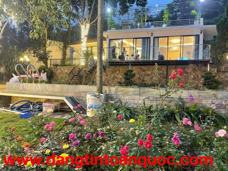 Chính chủ cần bán khu nghỉ dưỡng/ nhà hàng gần 2000m2 bám suối đang khai thác tại Lương Sơn Hòa Bình