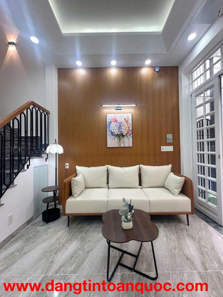 Kiến trúc sư bán nhà đẹp 154 Âu Dương Lân P3Q8