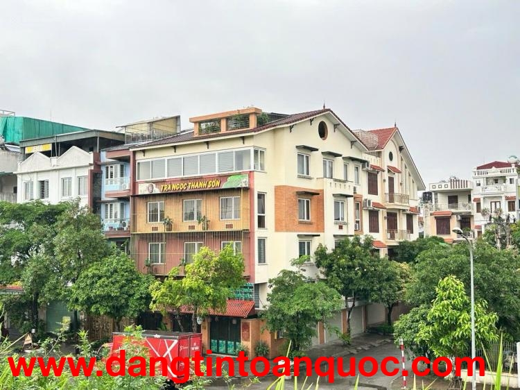 Bán siêu phẩm biệt thự căn góc 541 Bát Khối, Long Biên 175.5m2, 6 tấng, 10PN, 6WC, 45 tỷ