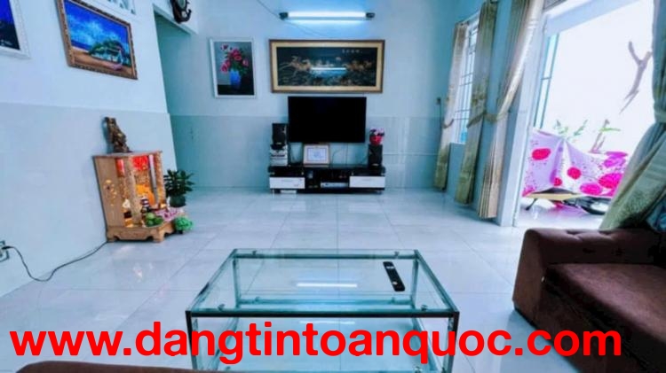 Chủ bán gấp nhà 2 tầng Âu Cơ – ngang 6,47m – đường 5m ô tô