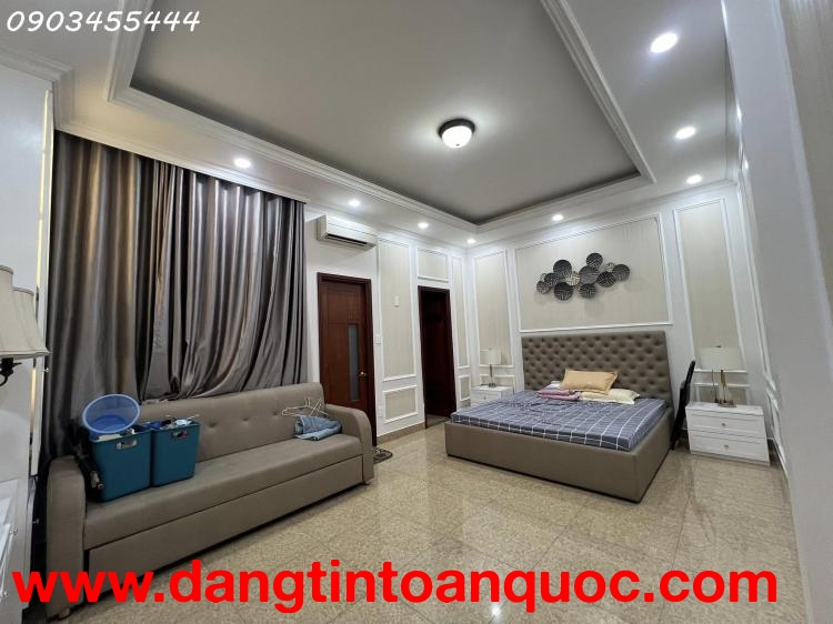 Bán biệt thự đường Tam Châu Thủ Đức, 427m2, 4 tầng, nội thất gỗ quý, 39.5 tỷ