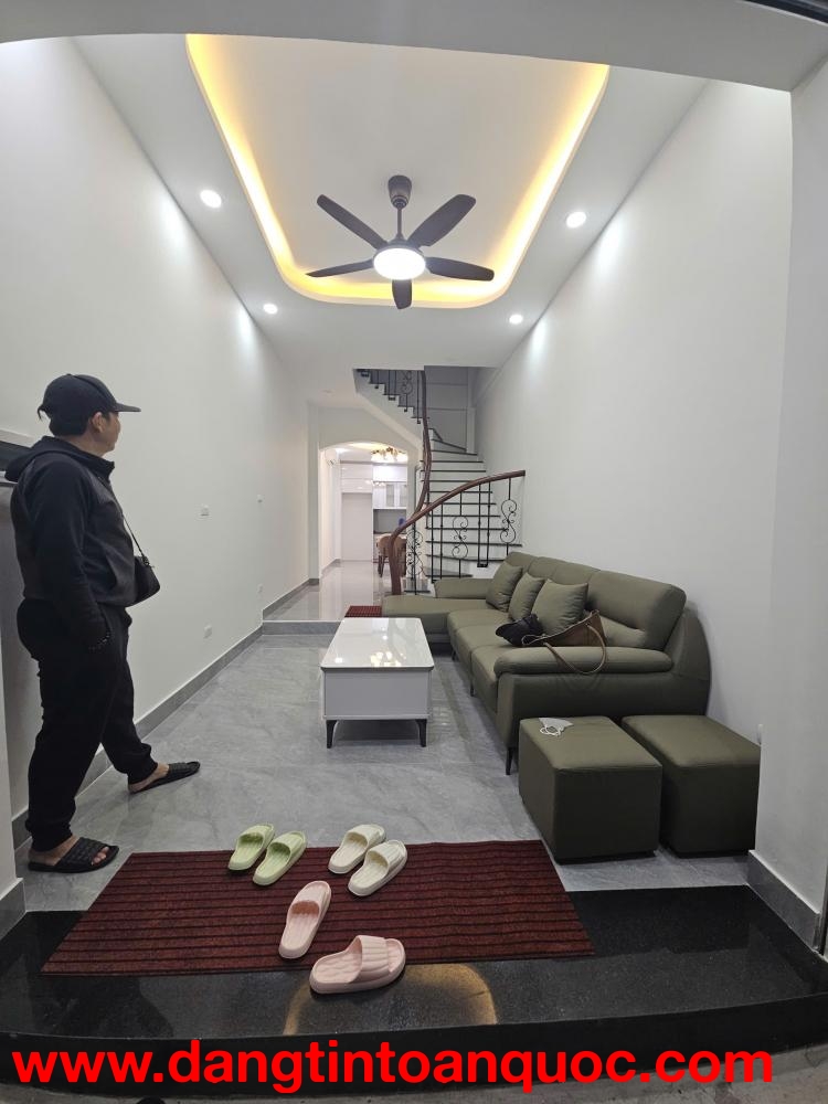 BÁN NHÀ 5 TẦNG NGỌC KHÁNH – NGÕ RỘNG 5M – FULL NỘI THẤT