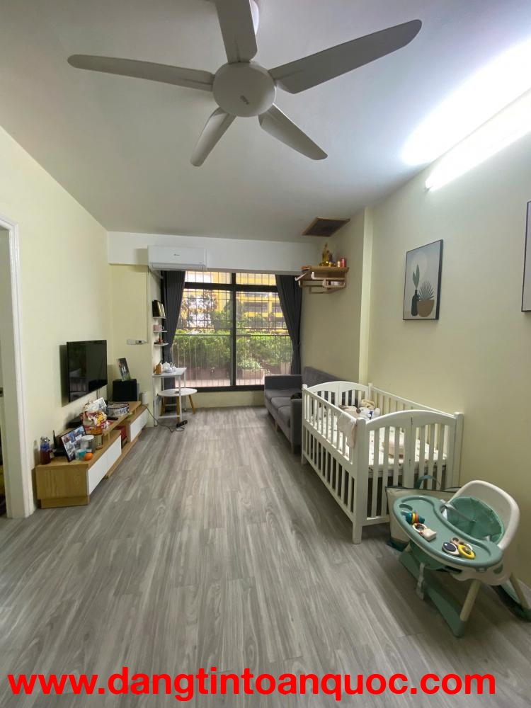 Giá tốt: Chính chủ bán chung cư The golden An Khánh 60m2, 2PN, Tặng Nội Thất