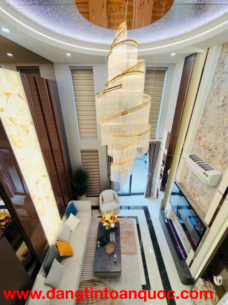 **Bán nhà mặt tiền Ni Sư Huỳnh Liên** phường 10, Tân Bình (5,5*22) 2 tầng