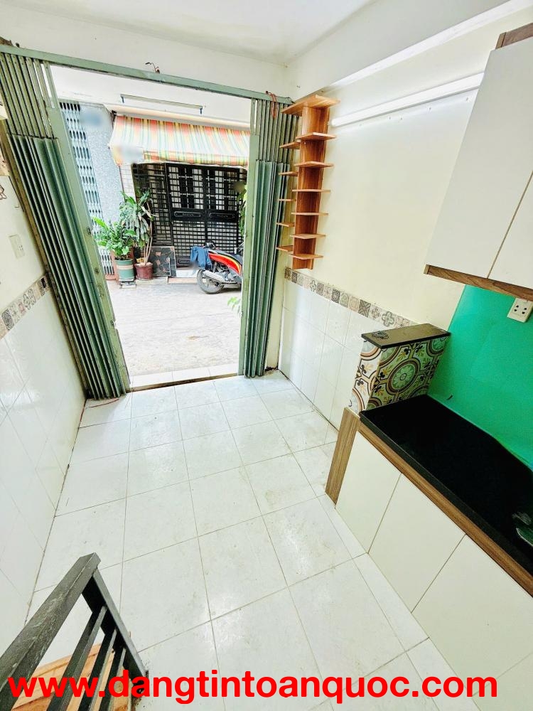 Nhà 2 tầng nở hậu hẻm 4m Âu Dương Lân P3Q8. Giá 1,85 tỷ TL