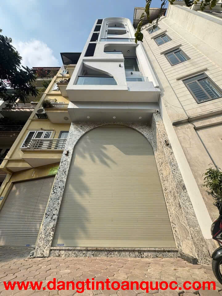 Nhà Mặt Phố  Đối Diện Bệnh Viện Tâm Anh  Kinh Doanh siêu đỉnh  Hơn 2x tỷ