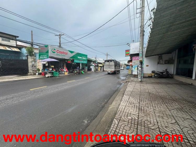 Bán nhà mặt tiền 1700m2 giá 57 tỷ Đường Phan Văn Đối