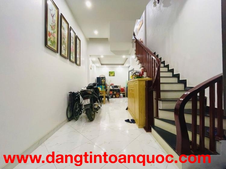 Bán nhà Đại Từ, Hoàng Mai, gần Ô tô, 2 thoáng, 36m2, 8.35 tỷ(CTL)