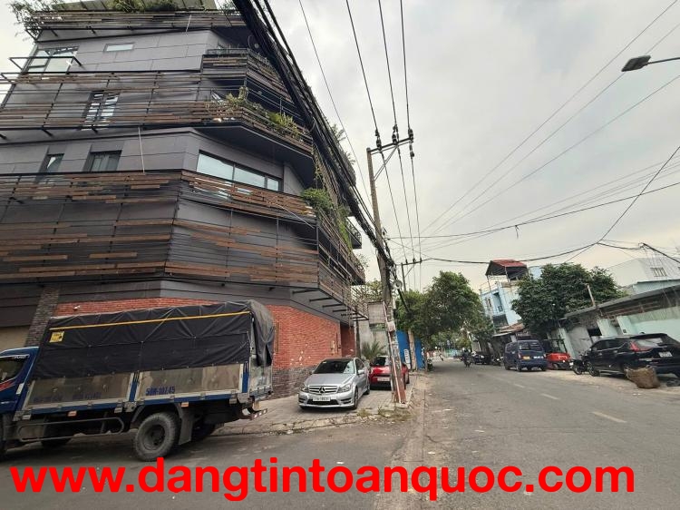 Bán Đất trống Mặt tiền Lê Quát - gần Hòa Bình, CV Đầm Sen, 4,4x18m, tiện xây - chỉ 9,3 tỷ.