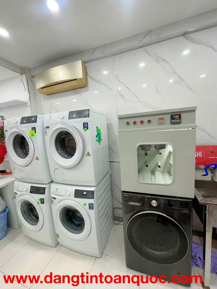 Em cần sang nhượng tiệm giặt đang hoạt động ổn định, full đồ, không cần đầu tư thêm.