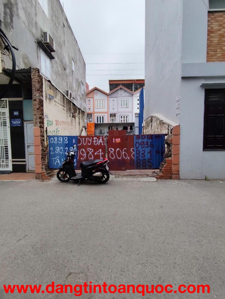 Bán đất mặt ngõ số 1 Trại Lẻ - 69m, mặt tiền 5m, ngõ 5m, Giá 4.45 tỉ